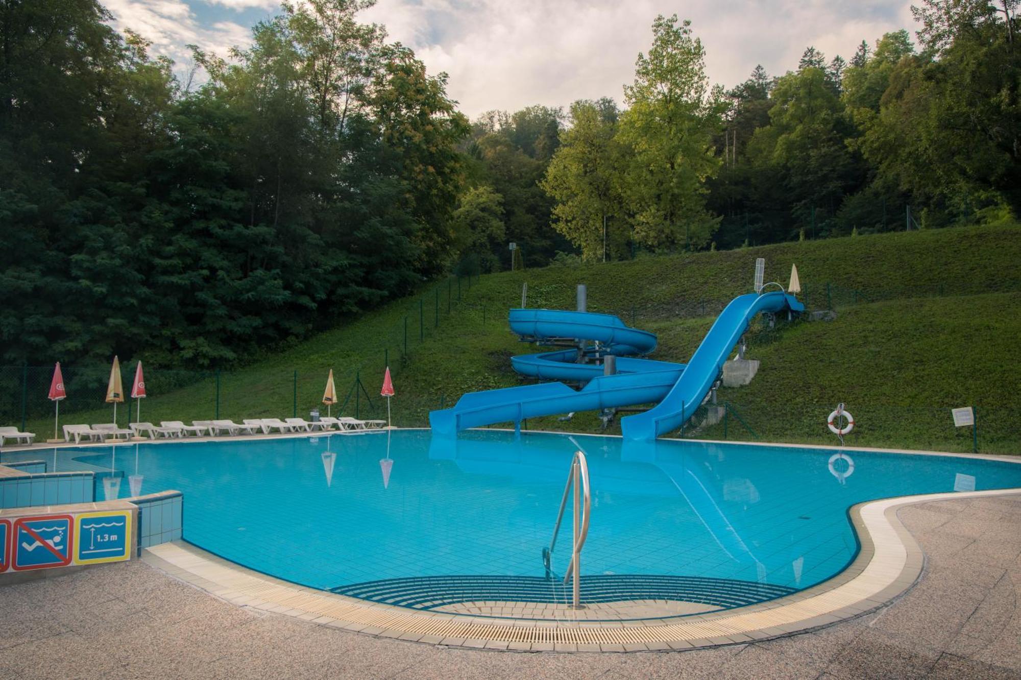 Hotel Aqua Roma リムスケ・トプリツェ エクステリア 写真