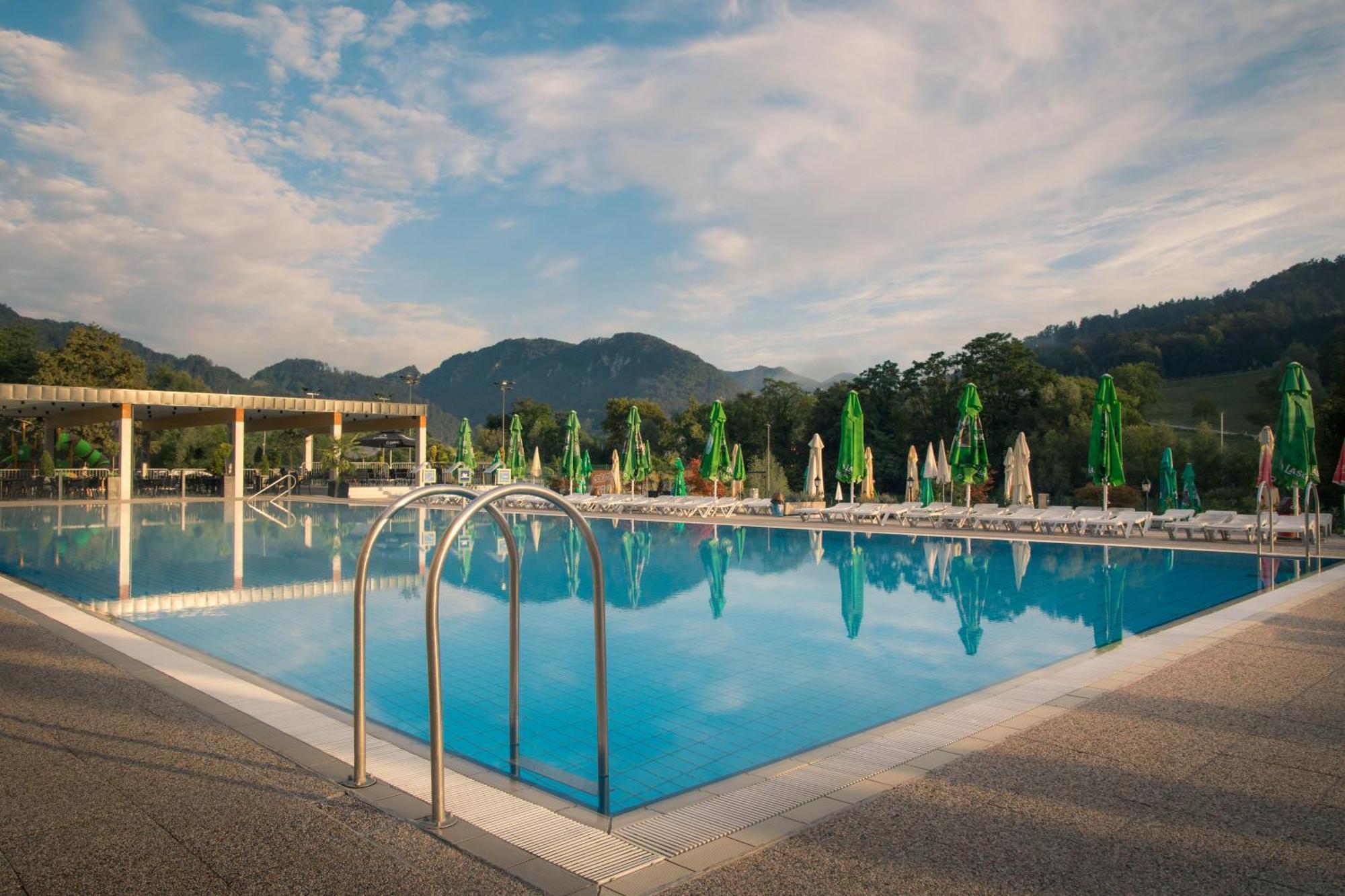 Hotel Aqua Roma リムスケ・トプリツェ エクステリア 写真