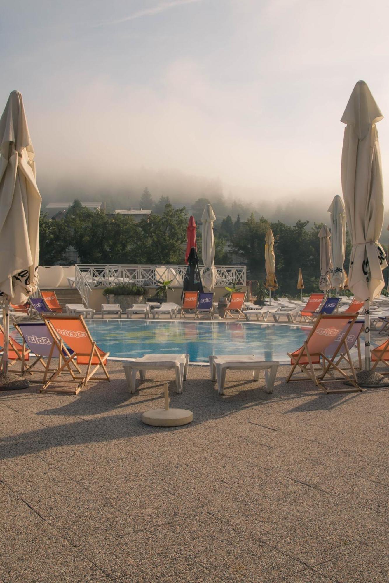 Hotel Aqua Roma リムスケ・トプリツェ エクステリア 写真